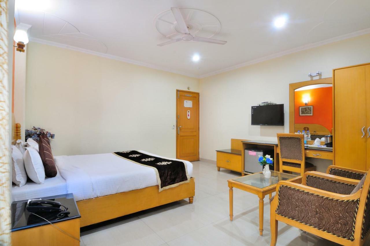 Hotel Maharaja Residency Jalandhar Exterior photo