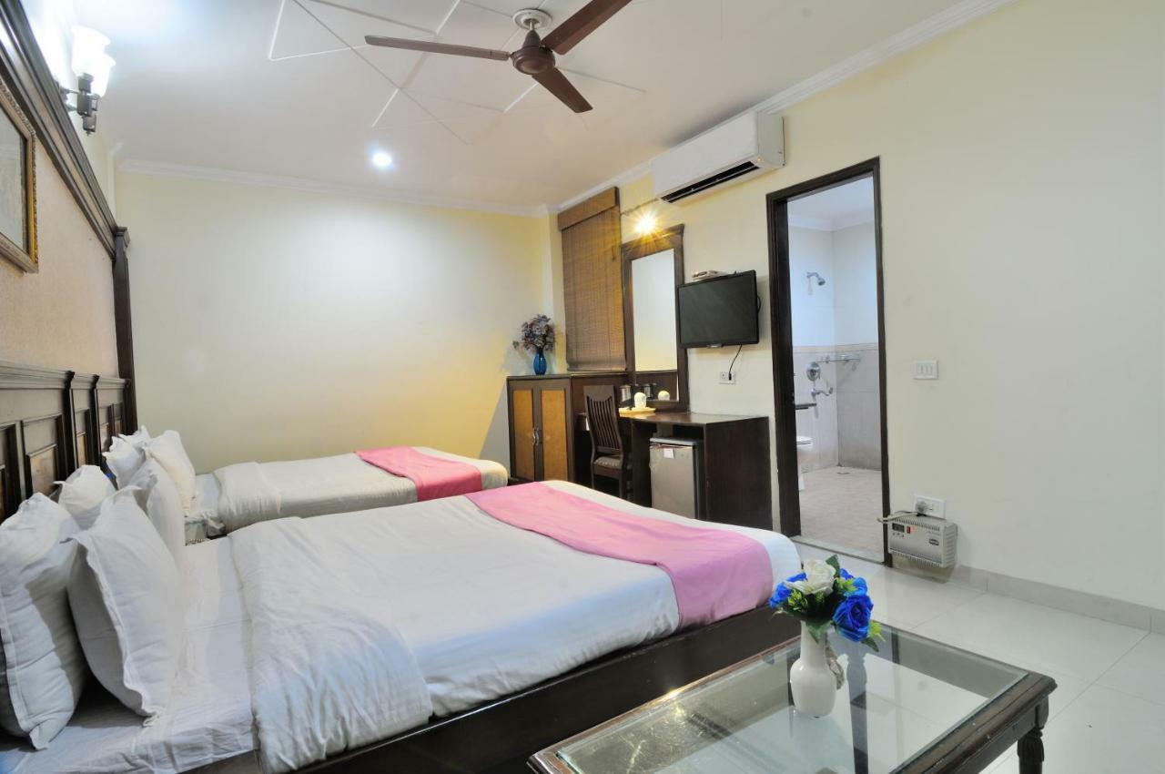 Hotel Maharaja Residency Jalandhar Exterior photo